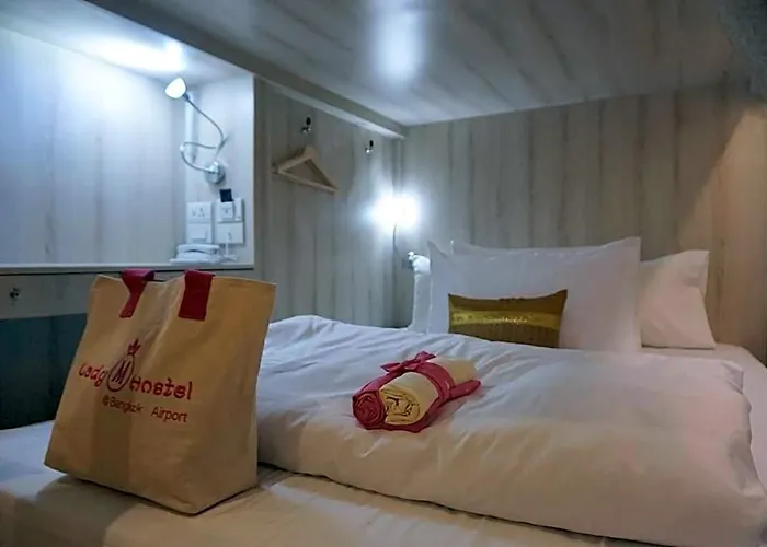 Mariya Lady Suvarnabhumi Airport Хостел Бангкок