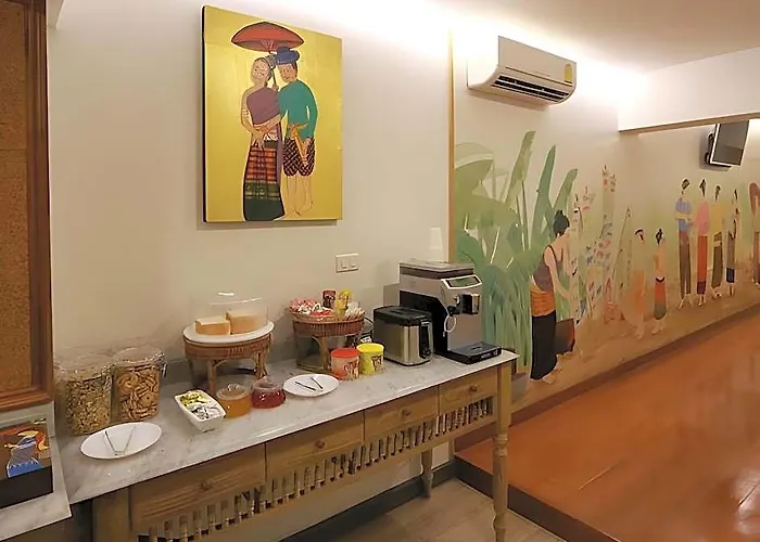 Mariya Lady Suvarnabhumi Airport Хостел