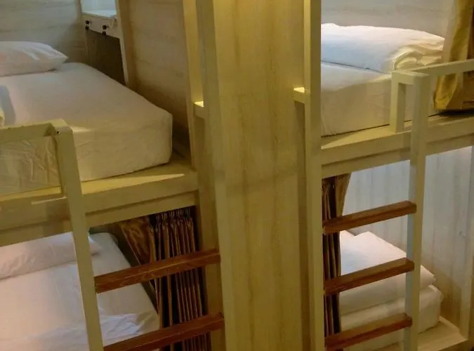 Mariya Lady Suvarnabhumi Airport Хостел